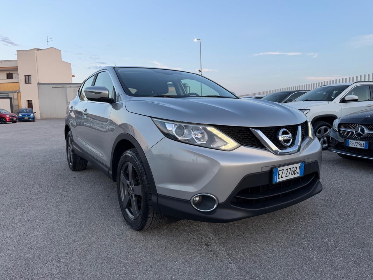 NISSAN QASHQAI 1.5 DCI 110 FUL LED NAVI RETRO MY15