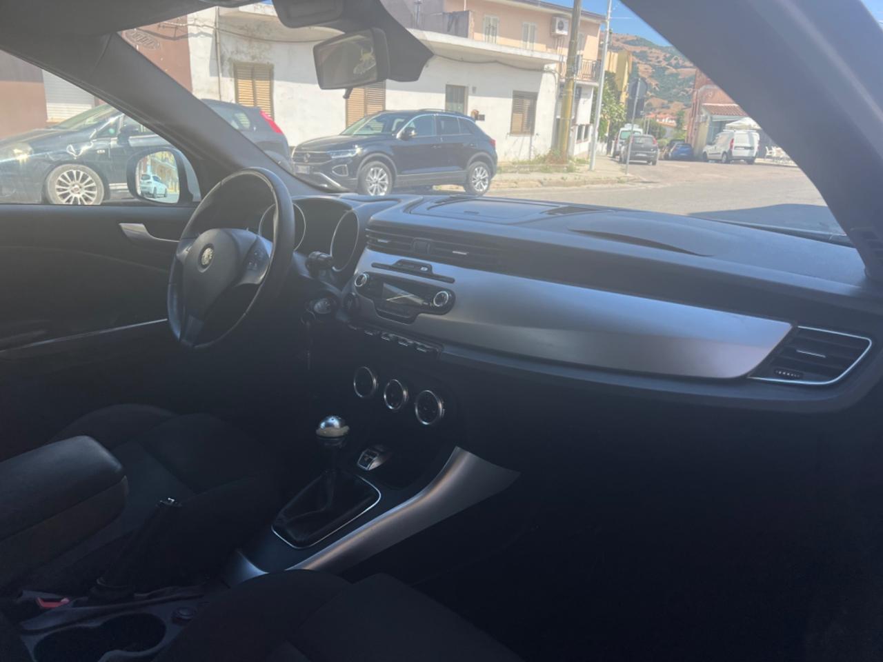 Alfa Romeo Giulietta 1.6 JTDm-2 105 CV Exclusive