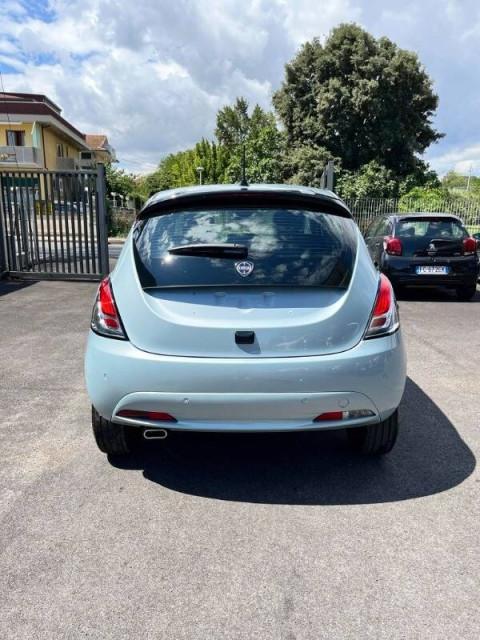 Lancia Ypsilon III 1.0 firefly hybrid Platino s&s 70cv