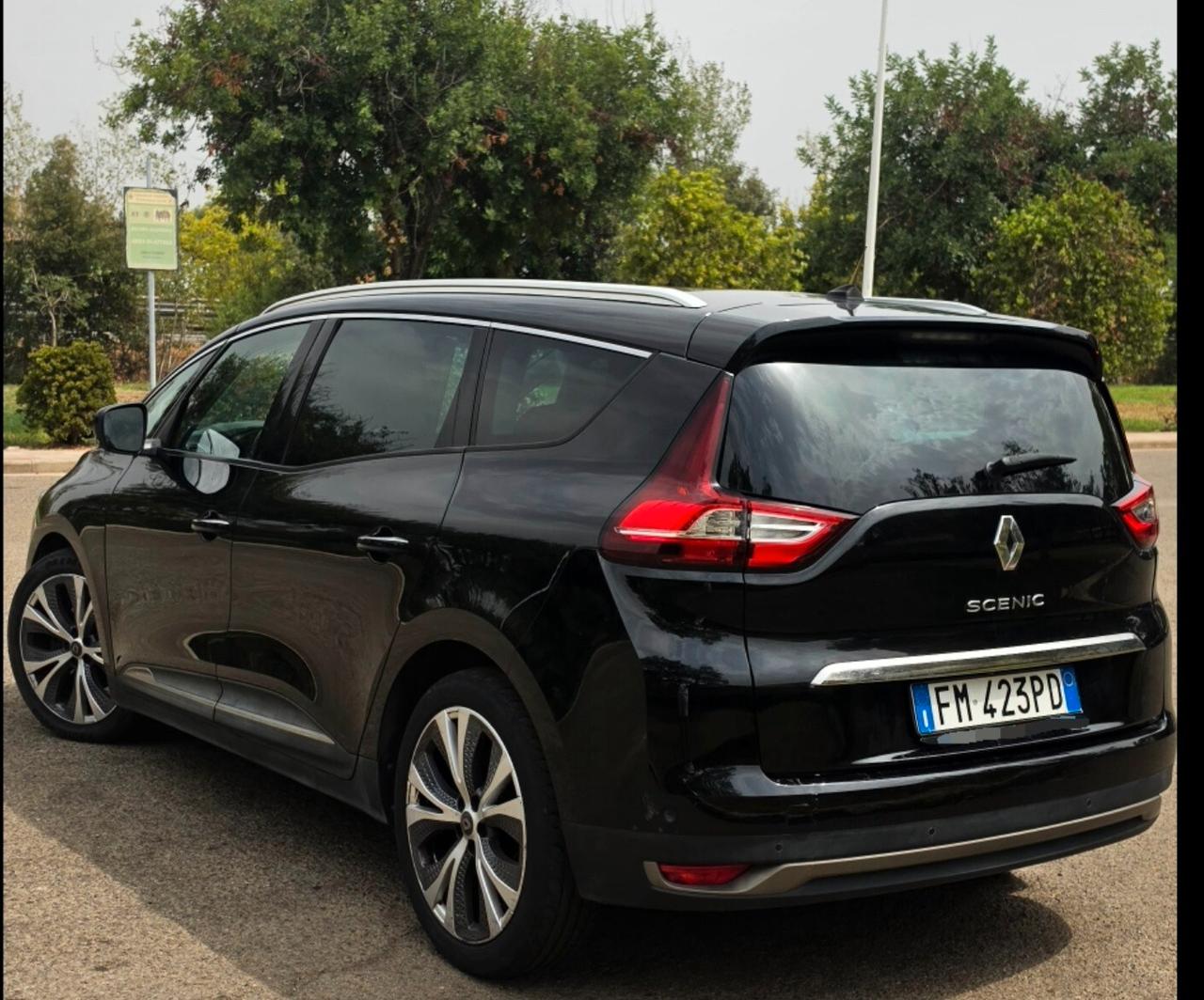 Renault Grand Scenic dCi 8V 110 CV EDC Energy Intens