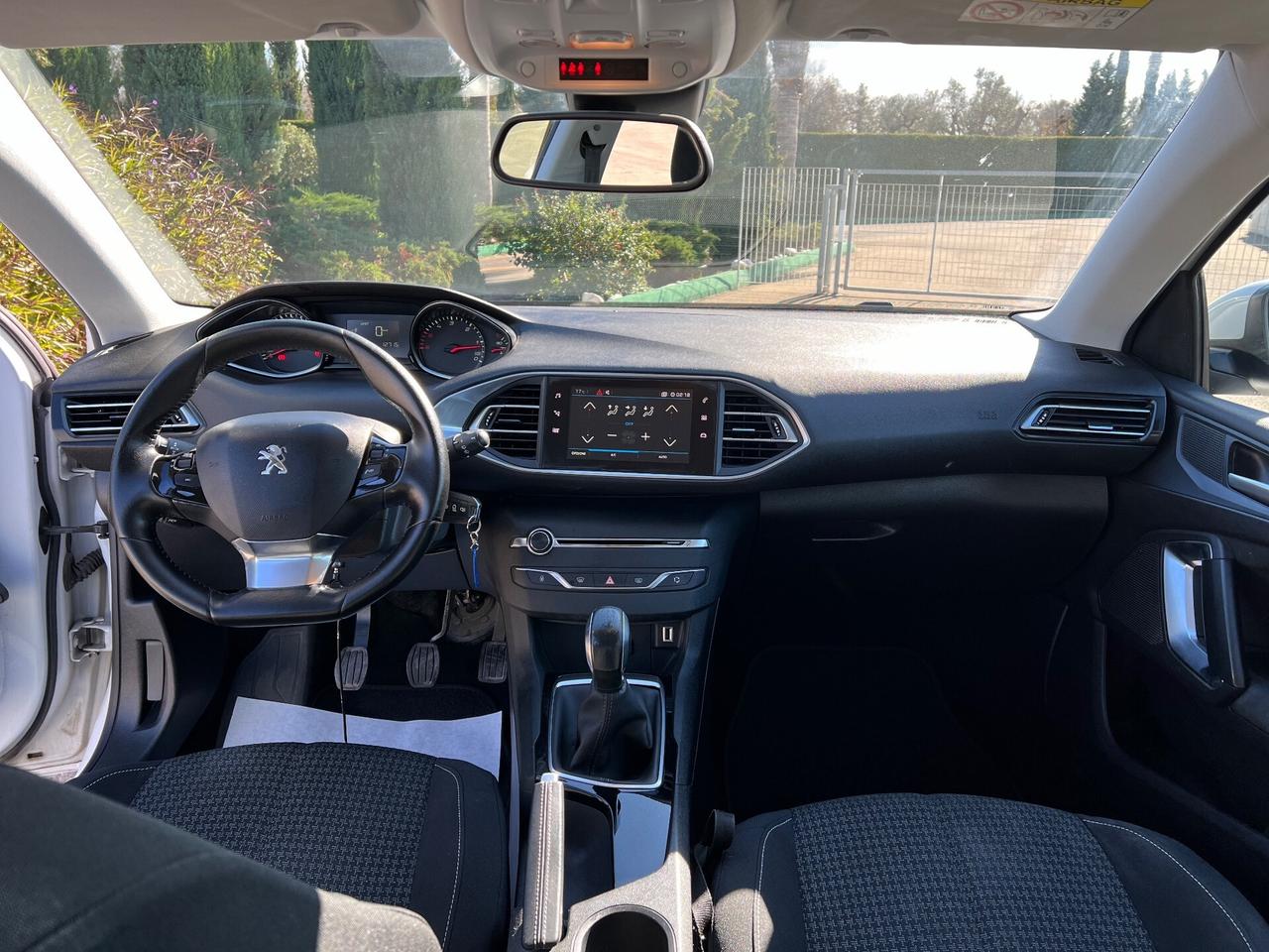 Peugeot 308 BlueHDi 100 NEOPATENTATI Business