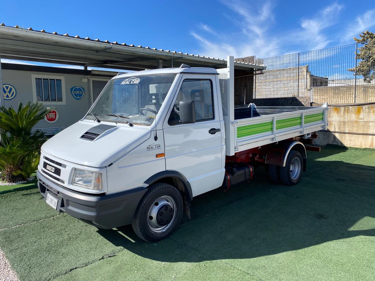Iveco Daily 35-12 Ribaltabile Trilaterale 3 Posti