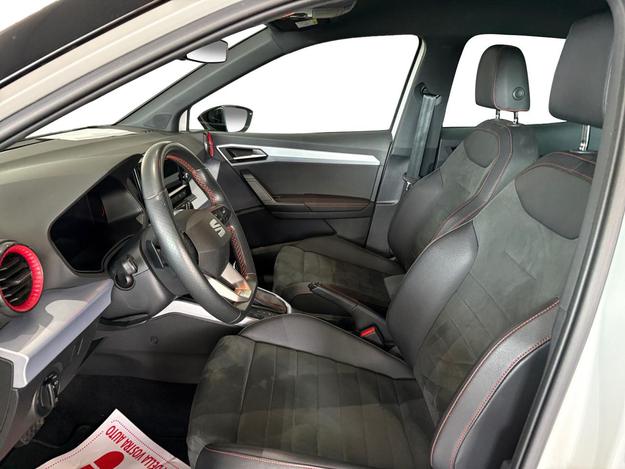 SEAT Arona 2022 - Arona 1.0 ecotsi FR 115cv dsg