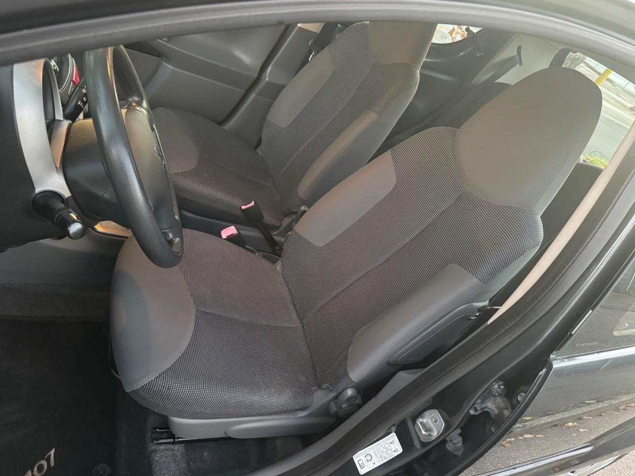 Peugeot 107 1.0 68CV 5p. Neopaten garanzia 12 mesi