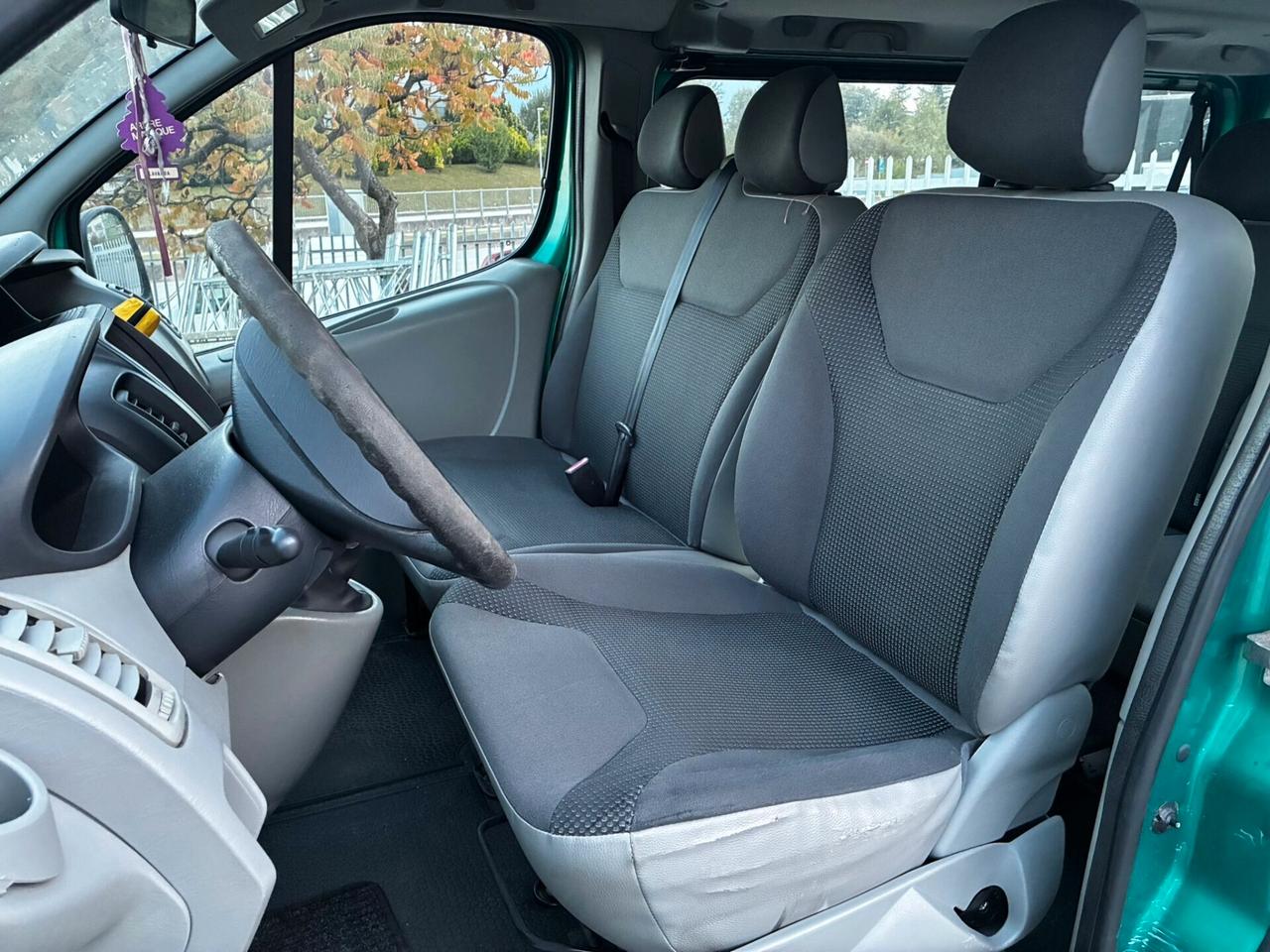 OPEL VIVARO 9 POSTI 2.0 DCi 115CV 6M + GANCIO + DOPPIA PORTA LATERALE
