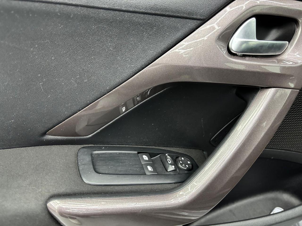 Peugeot 2008 BlueHDi 100 Black Matt