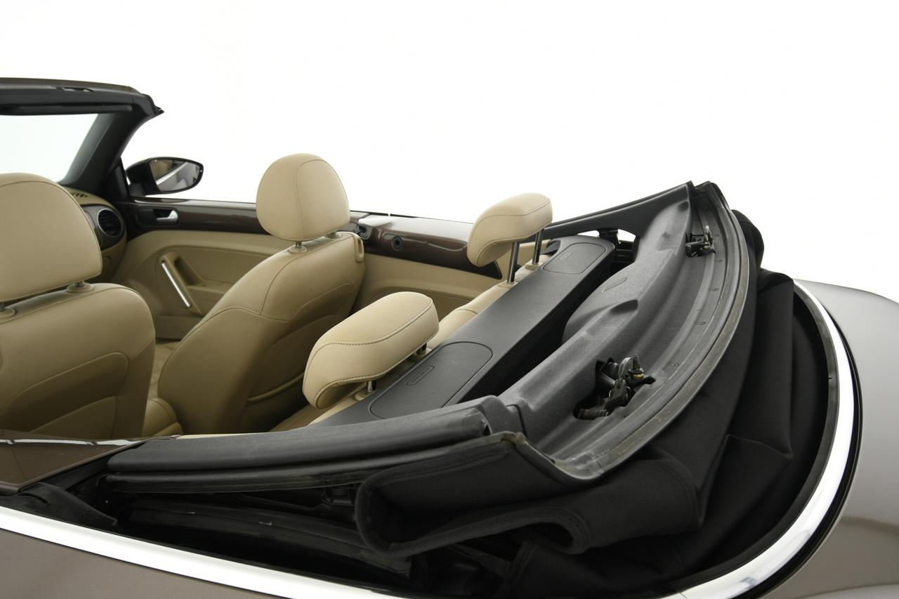 VOLKSWAGEN Maggiolino Cabrio 2.0 tdi Sport 140cv dsg PELLE+LED+C18"