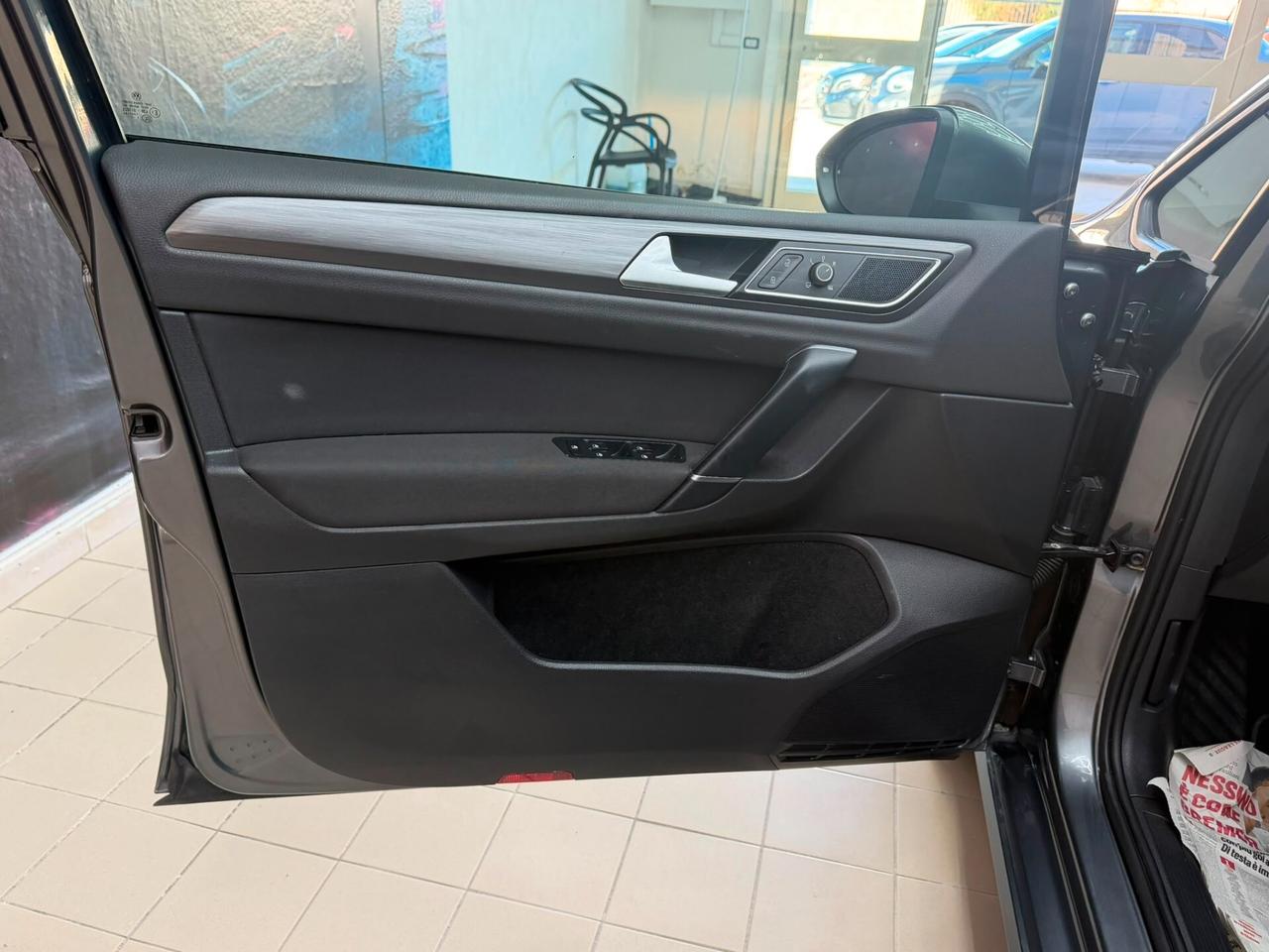 Volkswagen Golf Sportsvan 1.0 TSI 110 CV DSG 5p. Business BlueMotion Technology