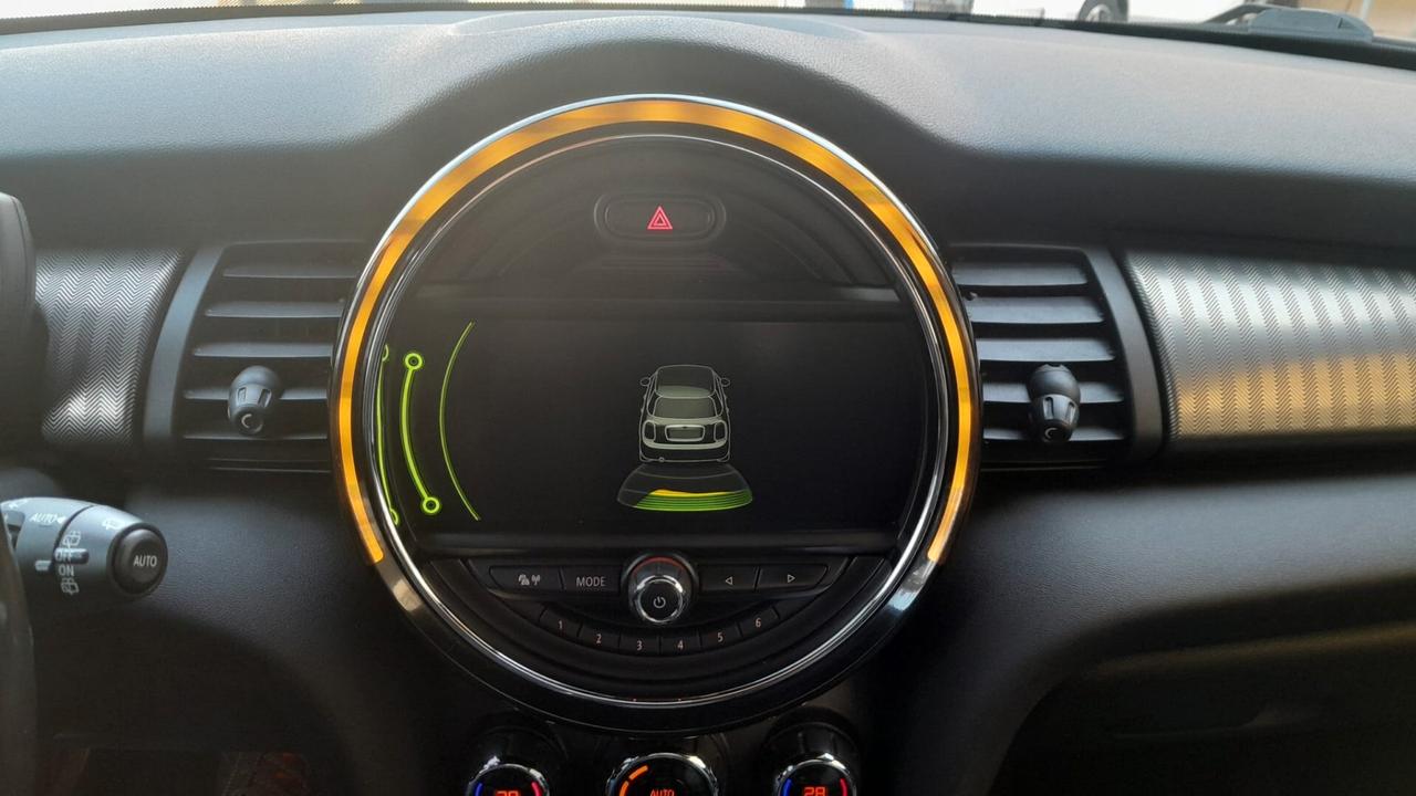 Mini 2.0 Cooper SD aut. Hype 5 porte