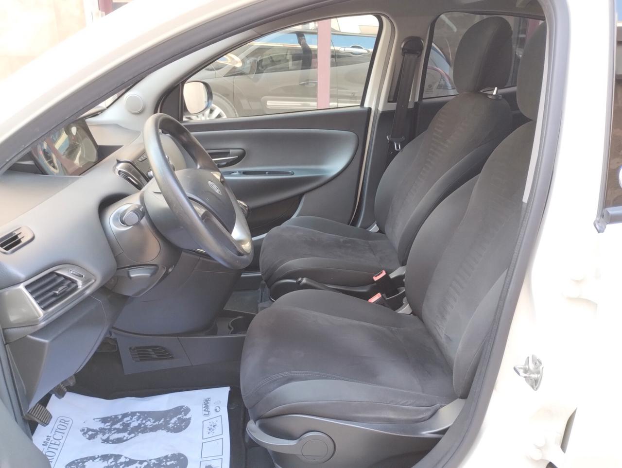 Lancia Ypsilon 1.2 69 CV GPL Ecochic Platinum