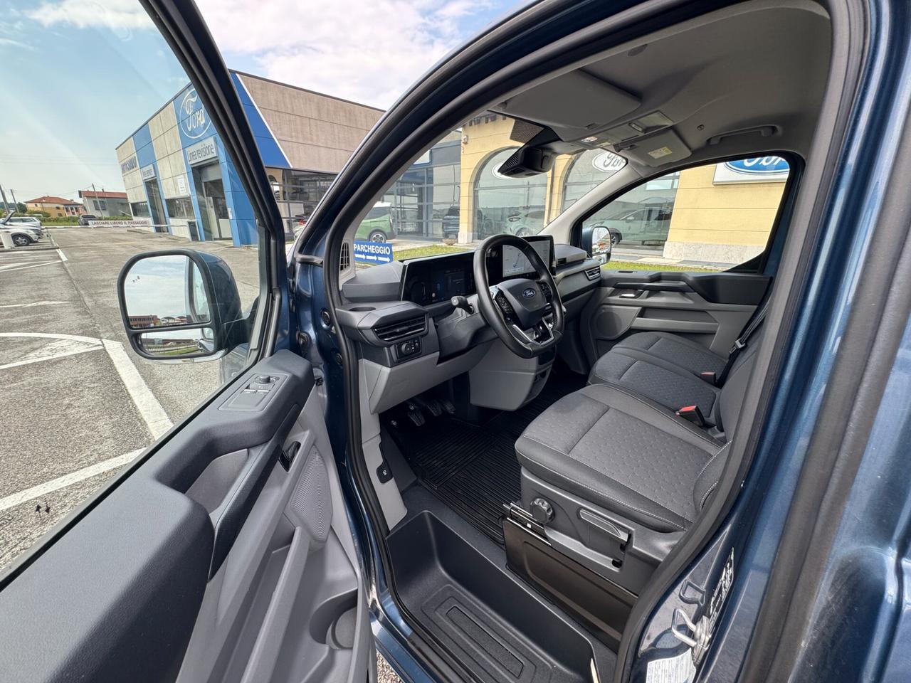 Ford Transit Custom Van Titanium 2.0EcoBlue 150CV Man. PC
