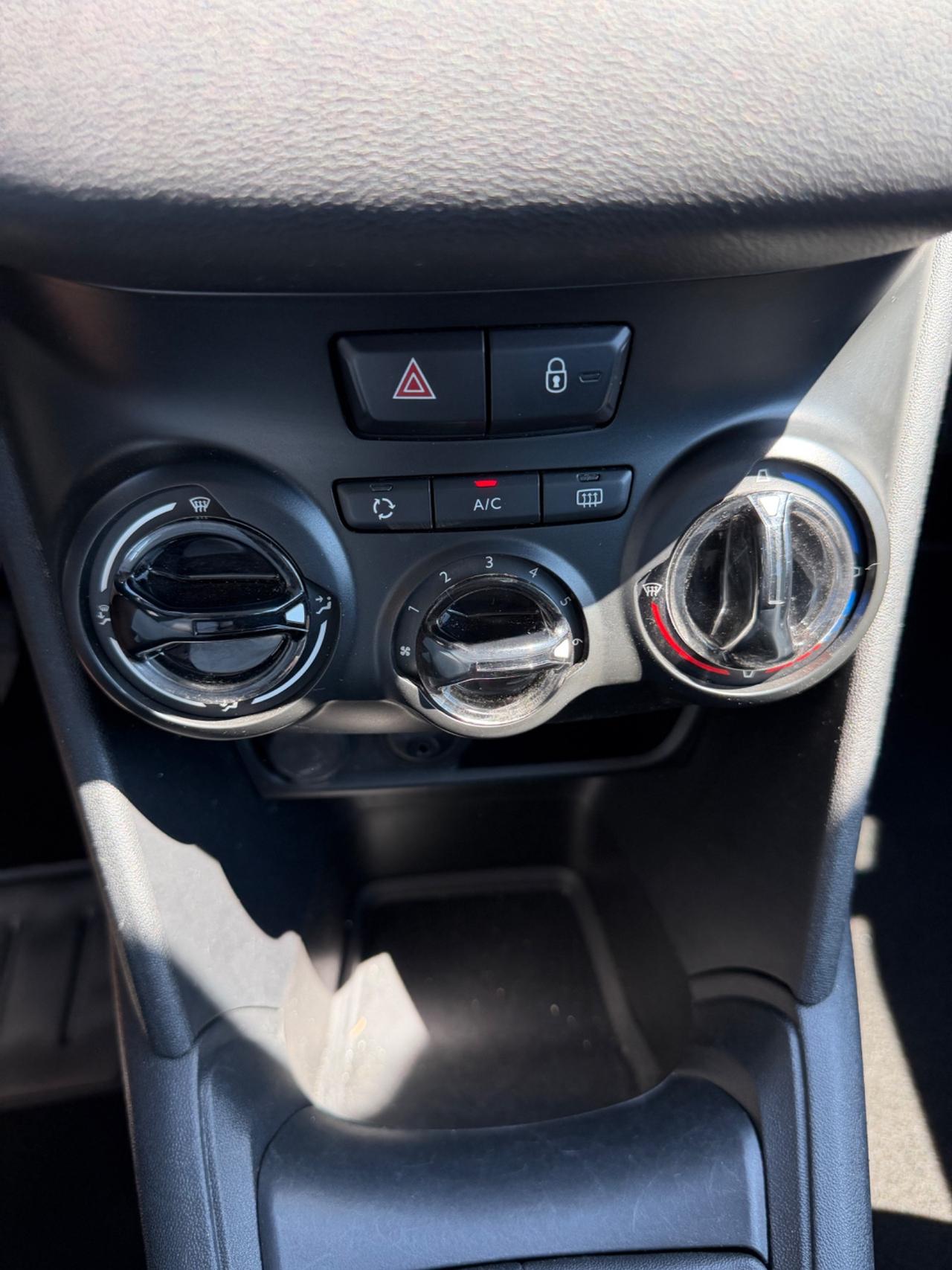 Peugeot 208 1.2 VTi 82 CV 5 porte Active