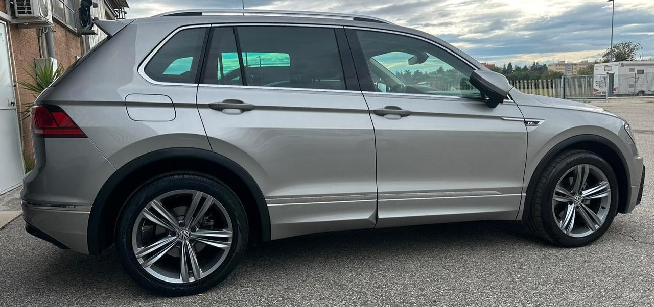 Volkswagen Tiguan 2.0 TDI SCR DSG R-LINE