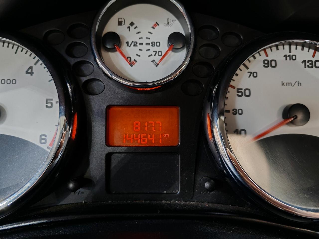 Peugeot 207 1.6 8V HDi 112CV CC Allure