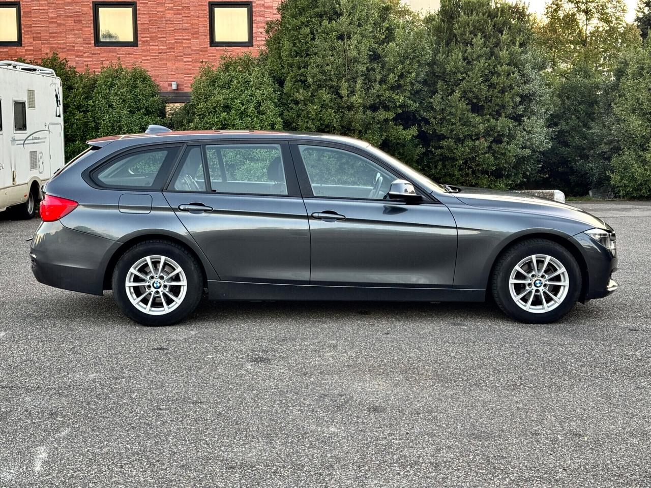 Bmw 318d Touring Business Advantage aut. 150cv 2016