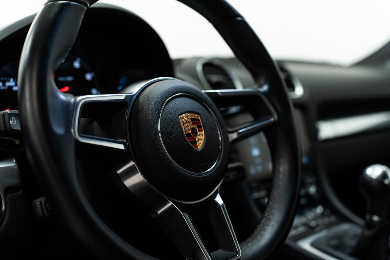 Porsche Cayman 718