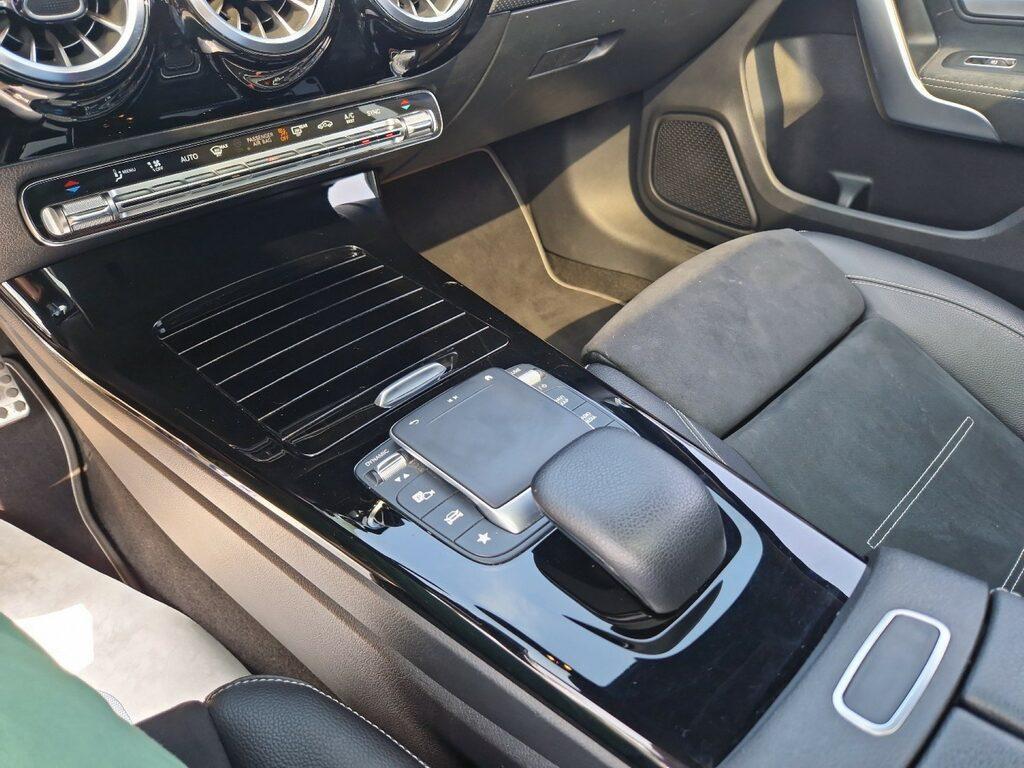 Mercedes Classe A 180 180 D Premium Night edition 8G-DCT