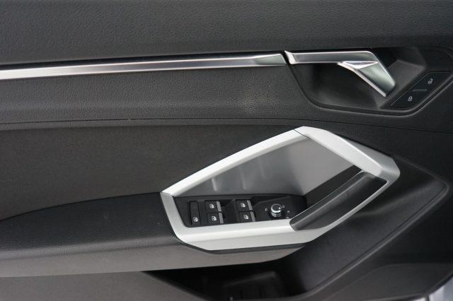 AUDI Q3 35 TDI S tronic Business Sport Uniprop.