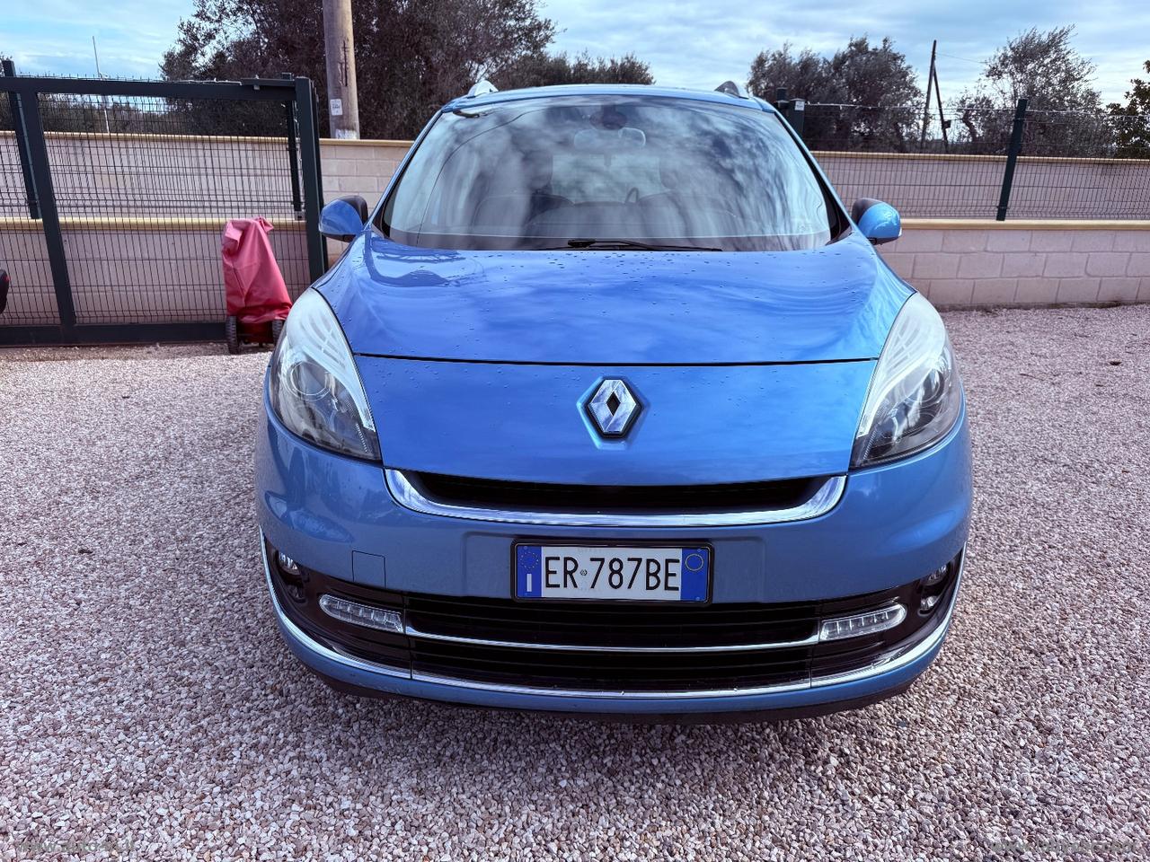 RENAULT Scénic 1.5 dCi 110 CV EDC Bose