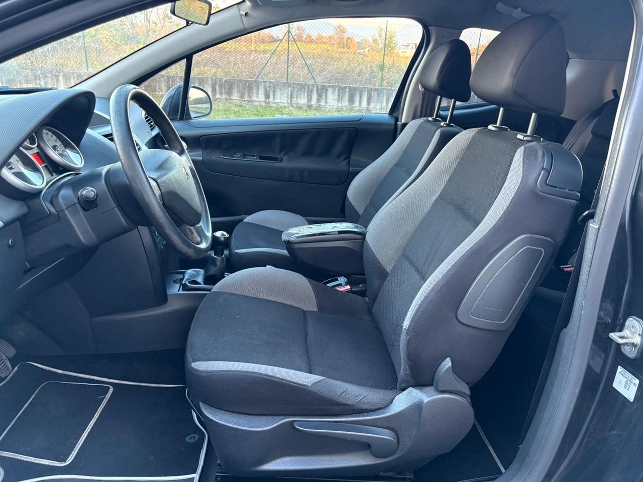 Peugeot 207 1.4 VTi 95CV 3p NEOPATENTATI