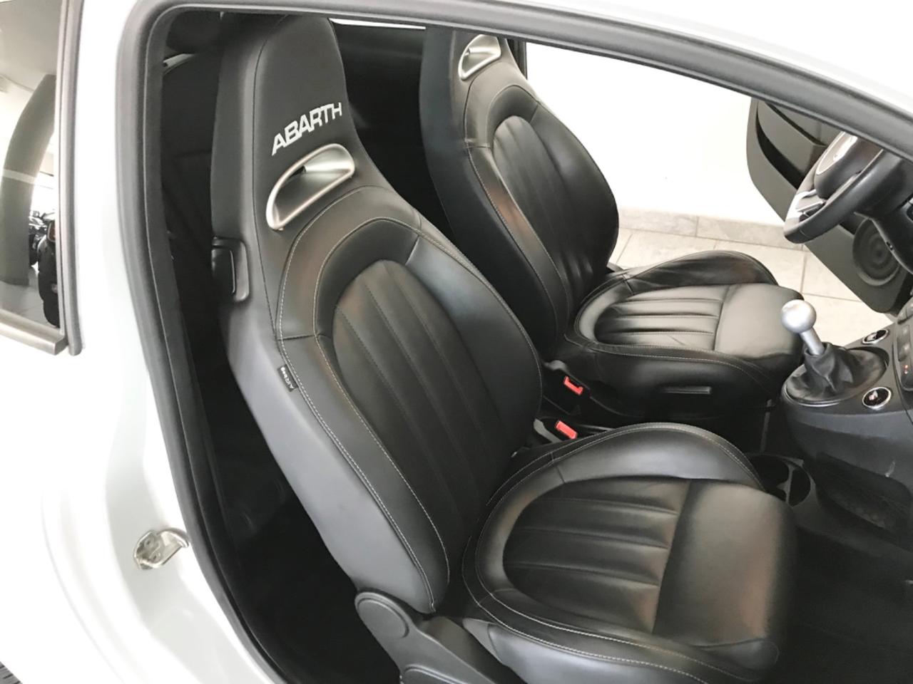 Abarth 595 1.4 Turbo T-Jet 165 CV Turismo