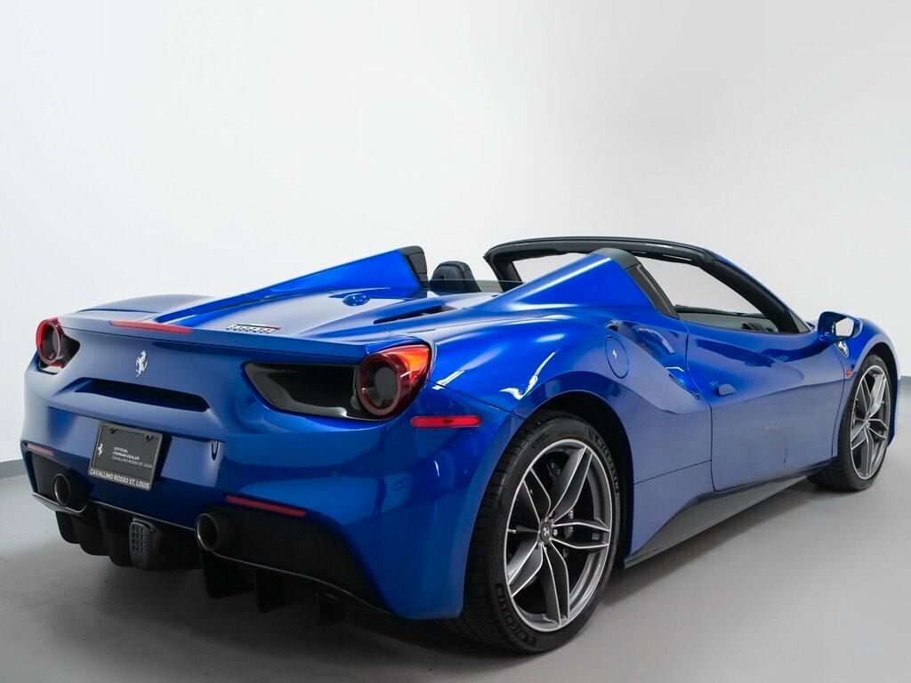 Ferrari 488 Spider NOLEGGIO LUNGO TERMINE - LEASING FULL INCLUSIVE