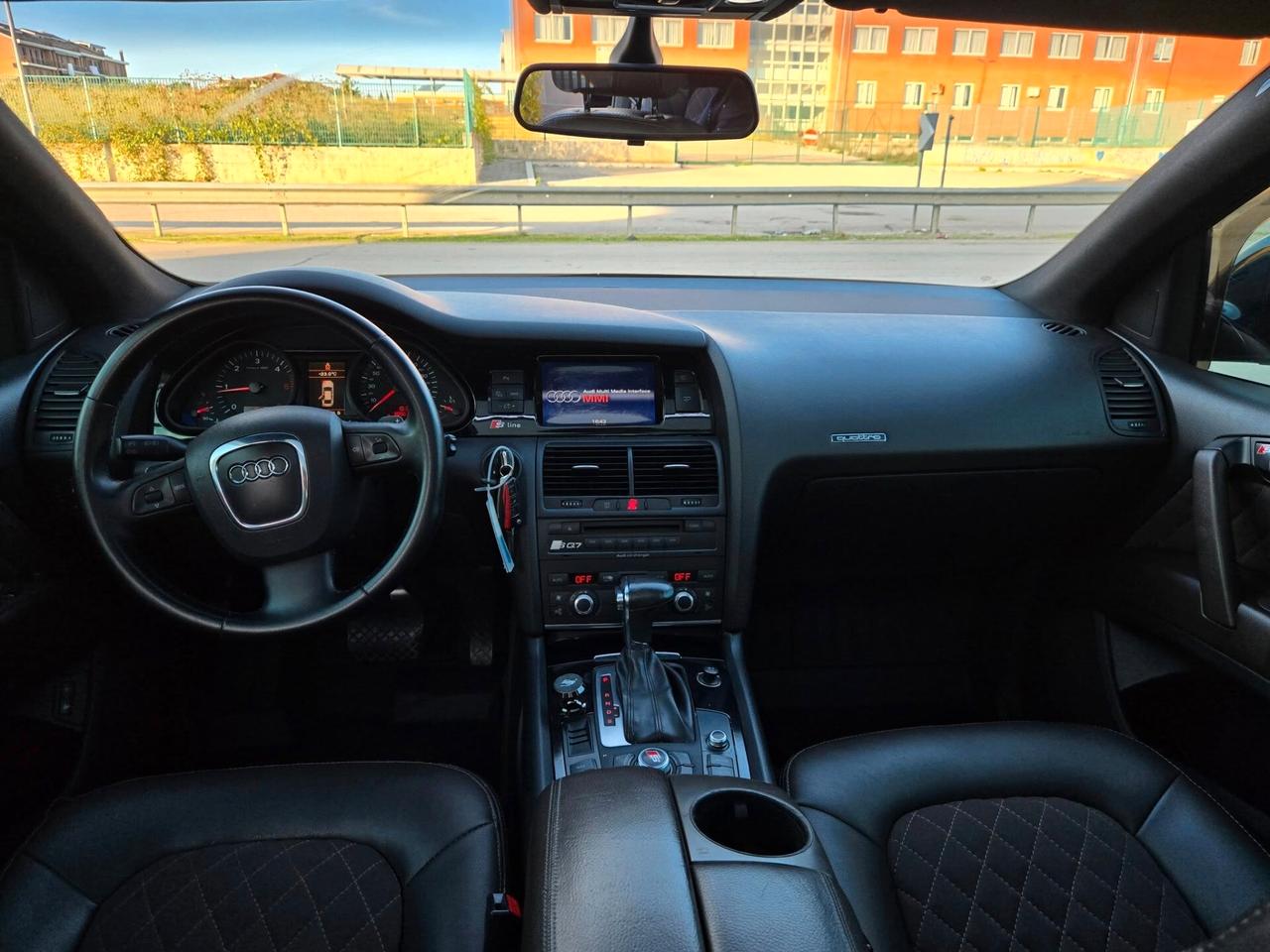 Audi Q7 3.0 V6 TDI 233CV quattro tiptronic
