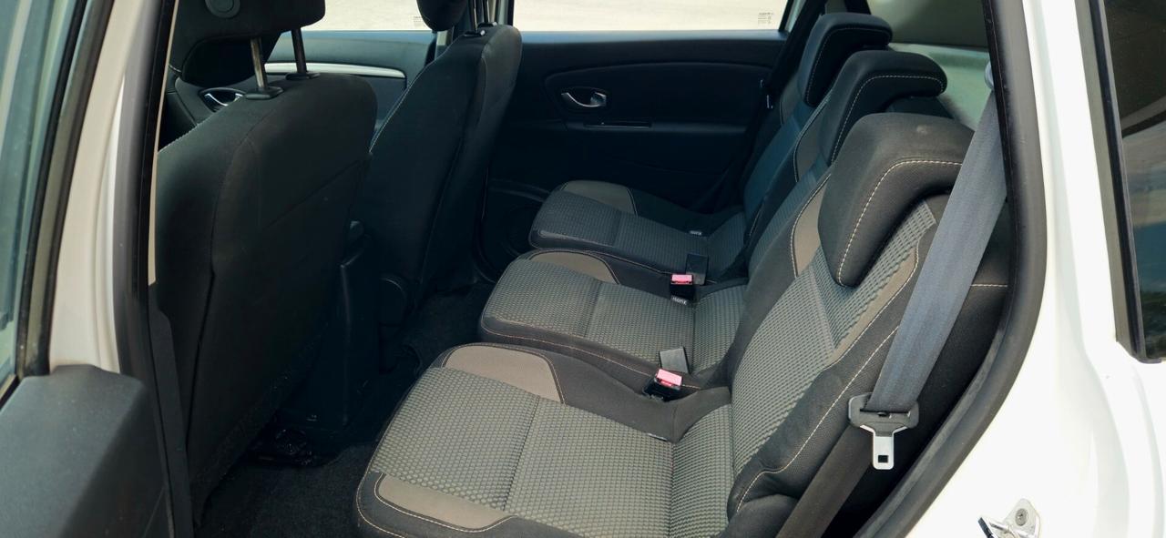 Renault Scenic XMod 1.5 dCi 110CV
