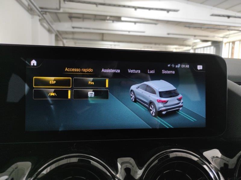 Mercedes-Benz GLA (H247) - GLA 200 Automatic Business Extra