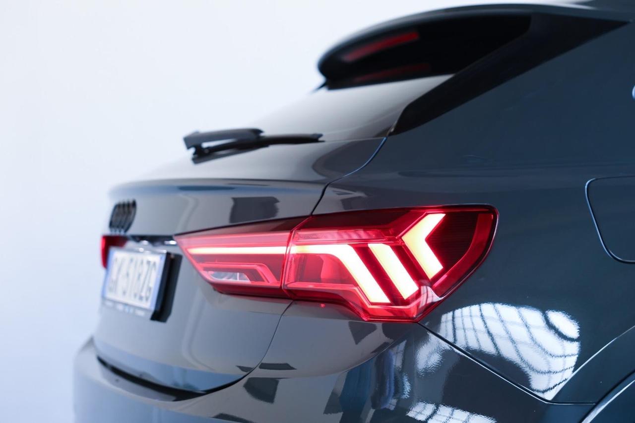 Audi Q3 Sportback 35 TDI S tronic line Black edition UNIPROPRIETARIO ITALIANA IVA ESPOSTA