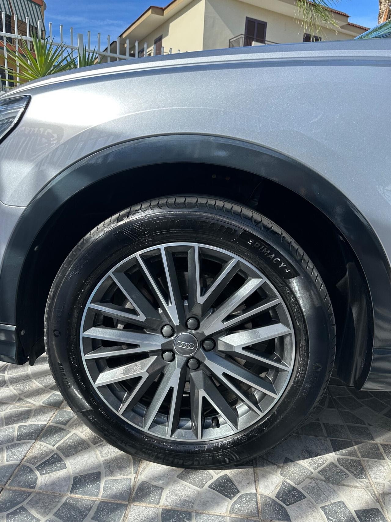 Audi Q3 40 TDI quattro S tronic
