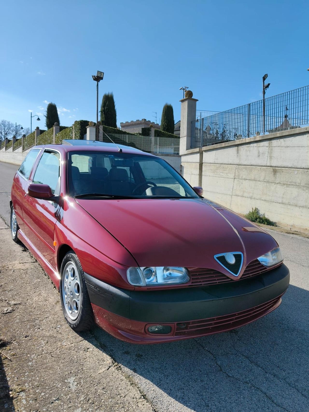 Alfa Romeo 145 2.0i 16V Twin Spark cat Quadrifoglio