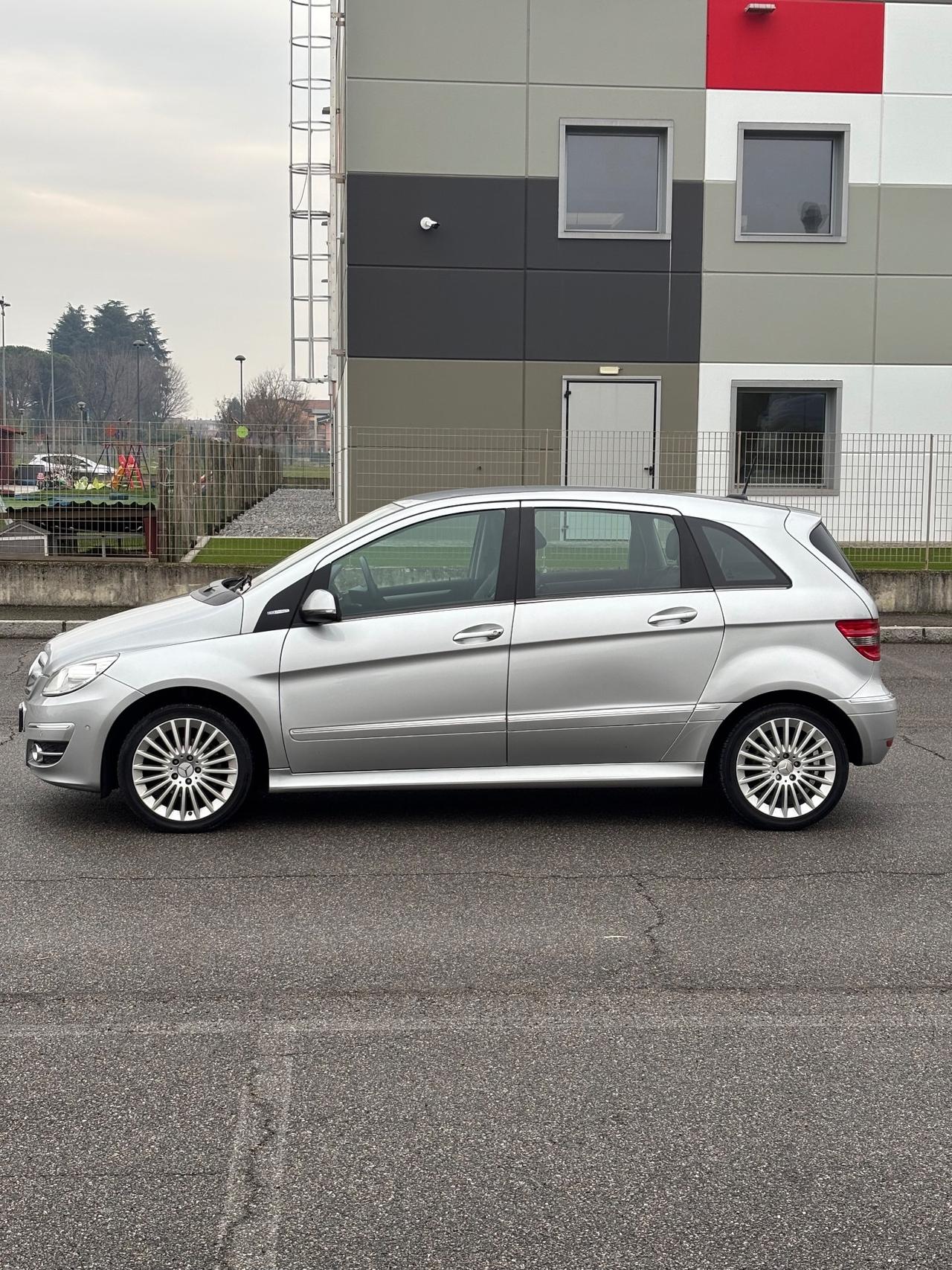 Mercedes-benz B 180 BlueEFFICIENCY