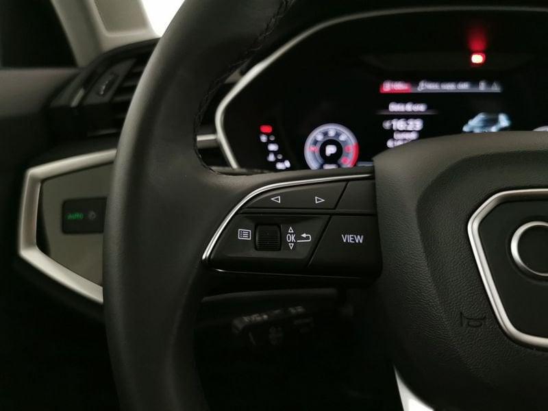 Audi Q3 35 2.0 tdi Business s-tronic