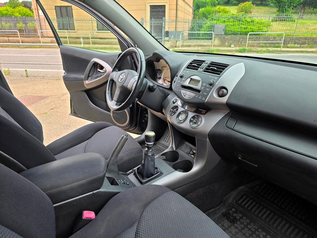 Toyota RAV 4 RAV4 2.2 D-4D 136 CV Luxury