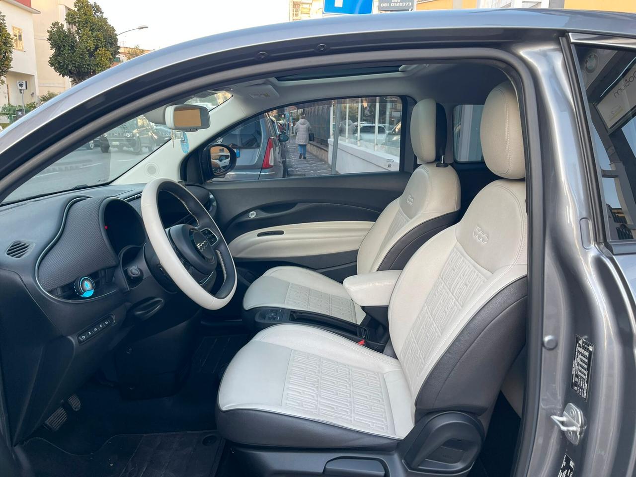 Fiat 500 500e Berlina 42 kWh La Prima by Bocelli