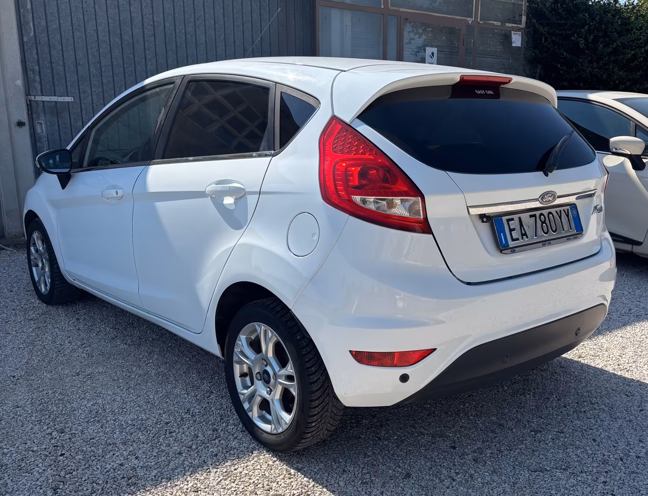 Ford Fiesta 1.4 5 porte Bz.- GPL Titanium
