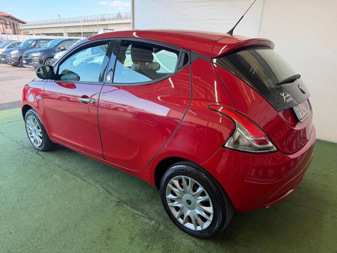 LANCIA YPSILON 1.2 BENZ/GPL 70CV ECOCHIC