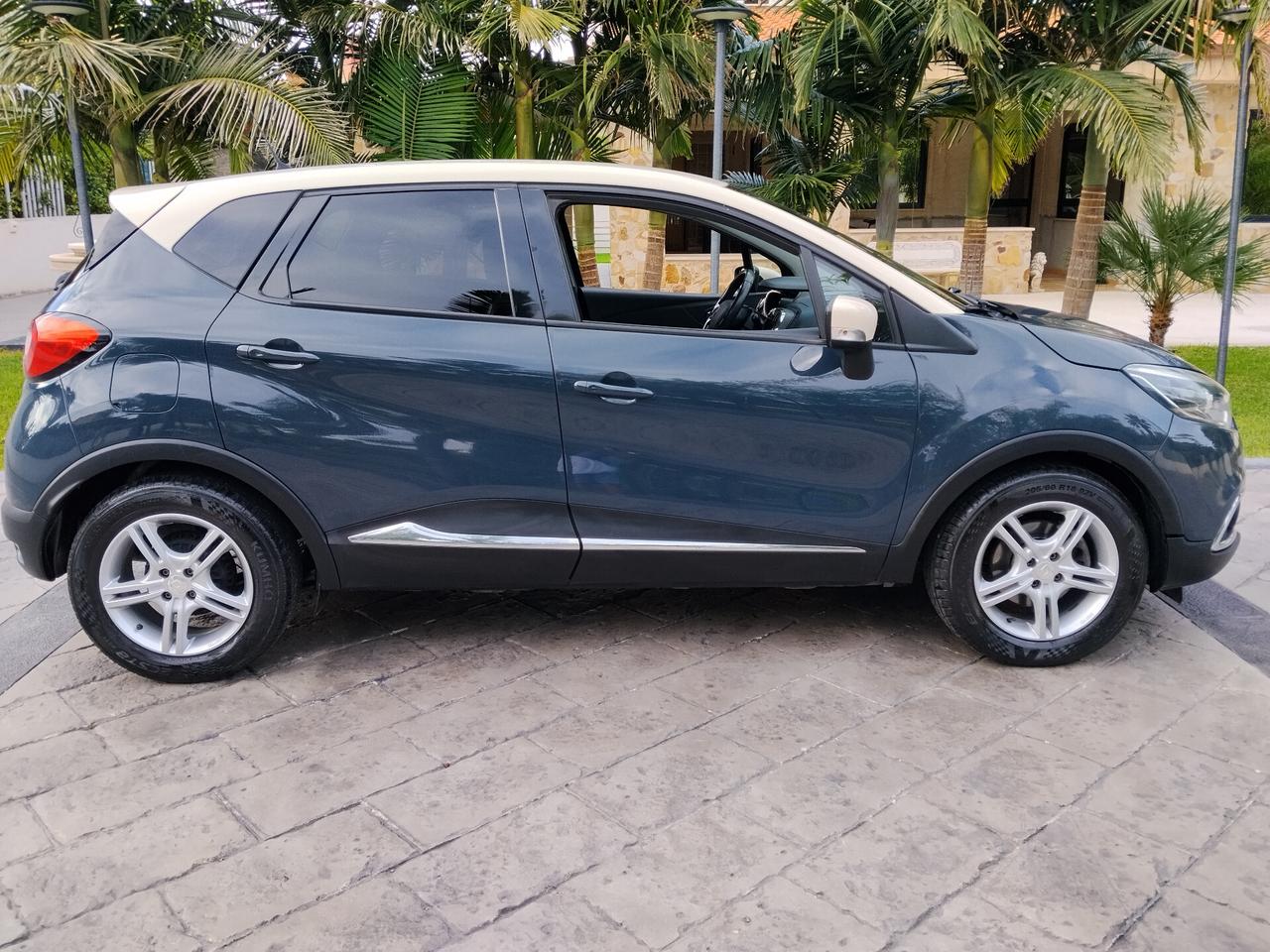 Renault Captur 1.5 diesel 110 CV full optional