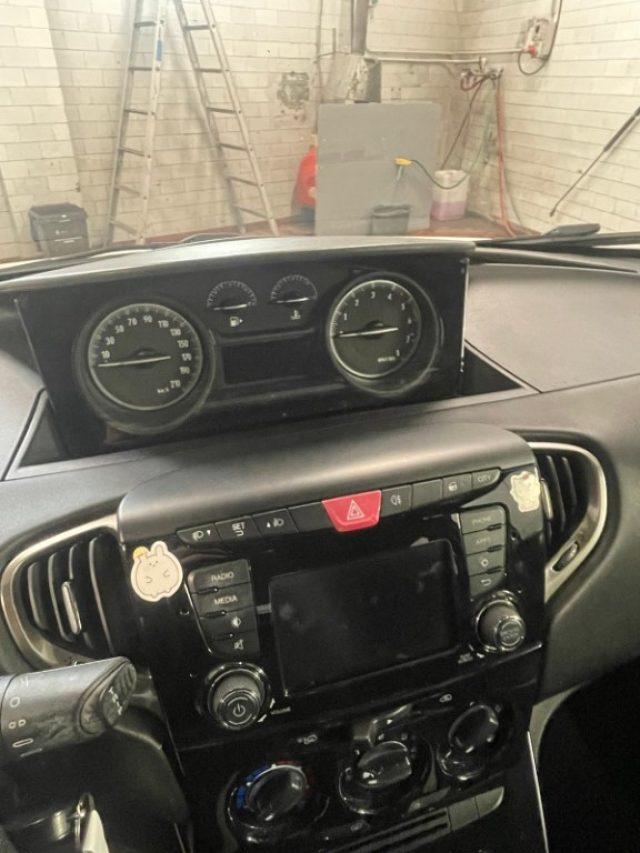 LANCIA Ypsilon 1.2 69 CV 5 porte Gold