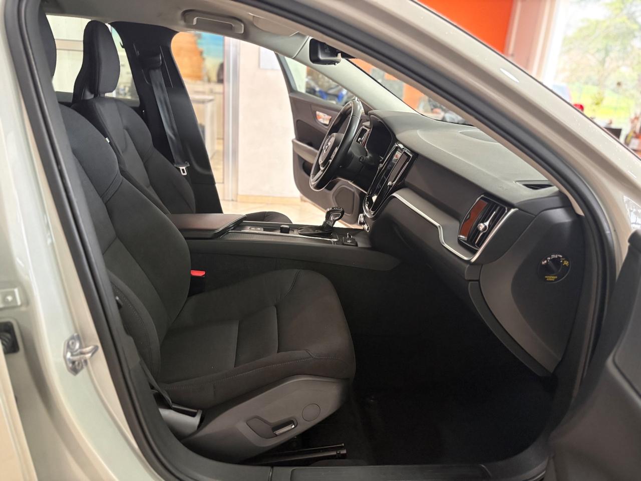 Volvo V60 D3 BUSINESS PLUS PERMUTE FINANZIAMENTI