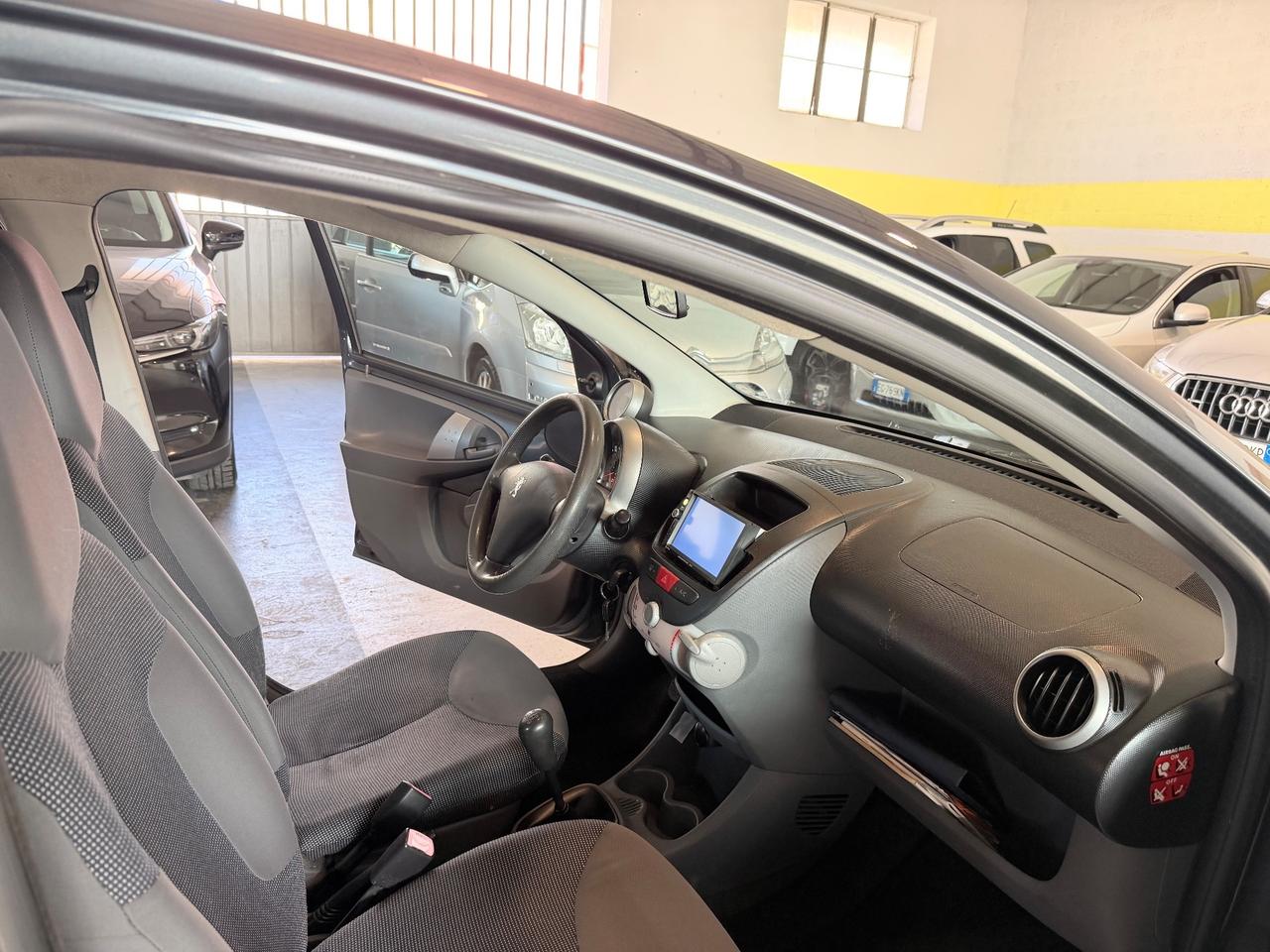 Peugeot 107 1.0 68CV 5p. Sweet Years neopatentati