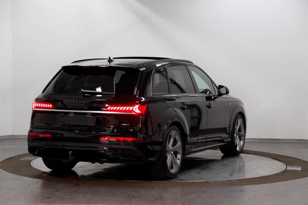 Audi Q7 60 TFSIe quattro S line