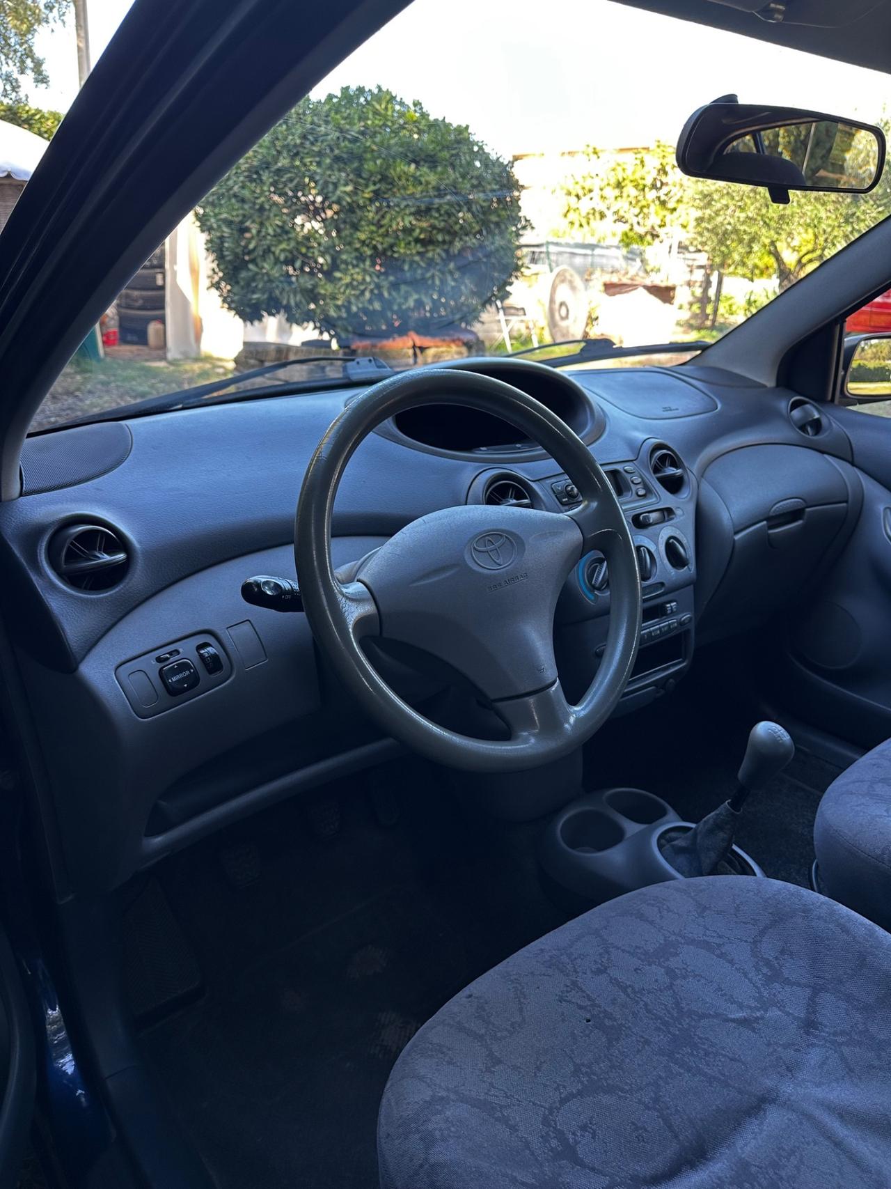 Toyota Yaris 1.0i 16V cat 3 porte Sol