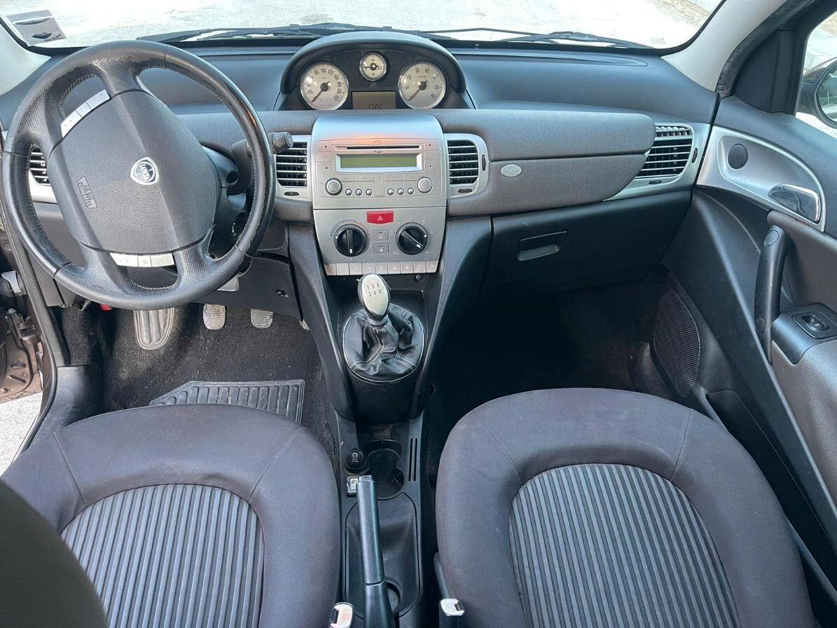 Lancia Ypsilon 1.2 Oro