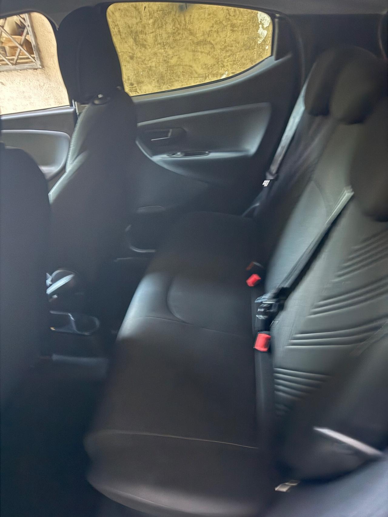 Lancia Ypsilon 1.2 69 CV 5 porte GPL DI SERIE