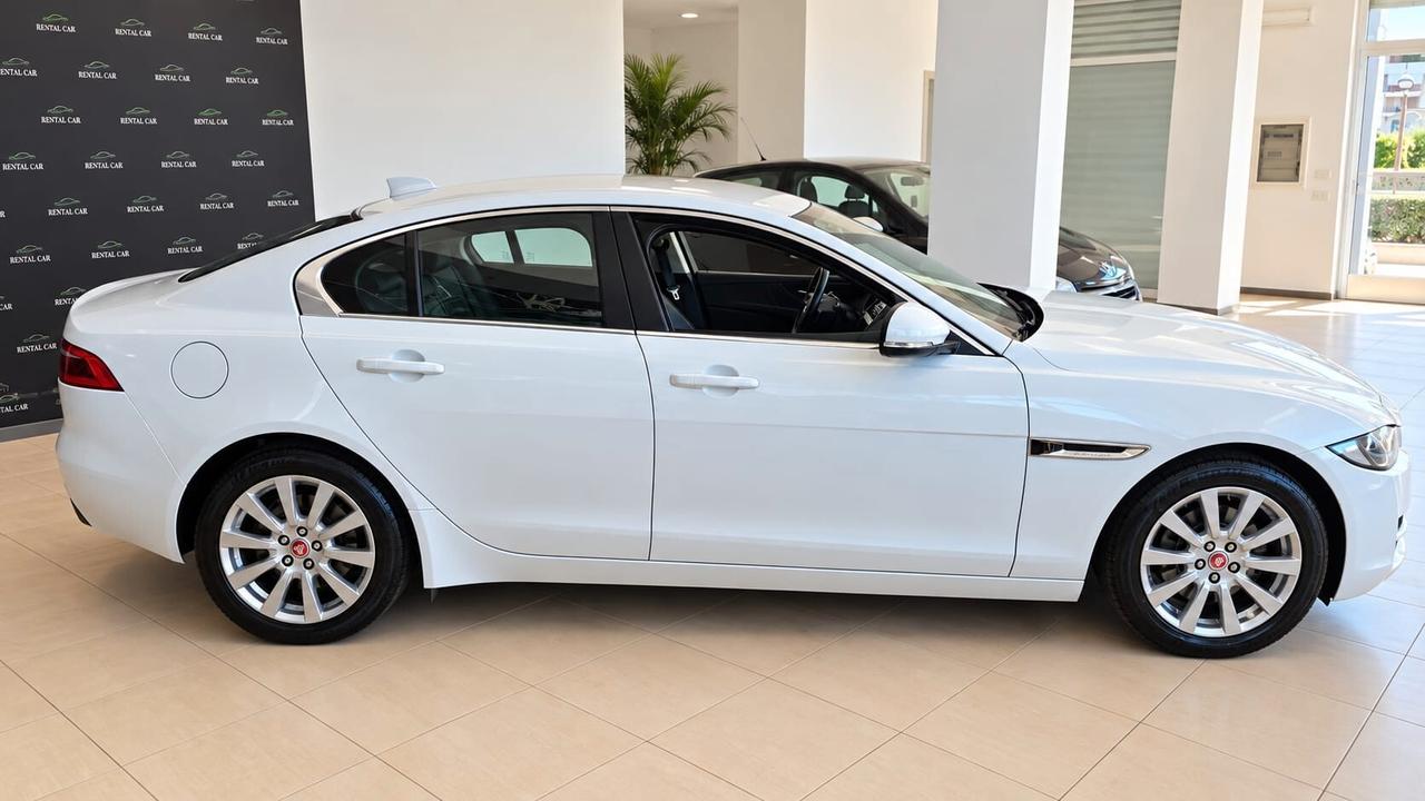 Jaguar XE 2.0 D Turbo 180CV aut. Prestige