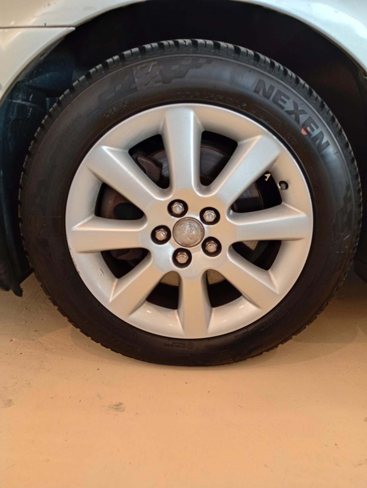 Toyota Avensis 2.0 D-4D 16V Station Wagon