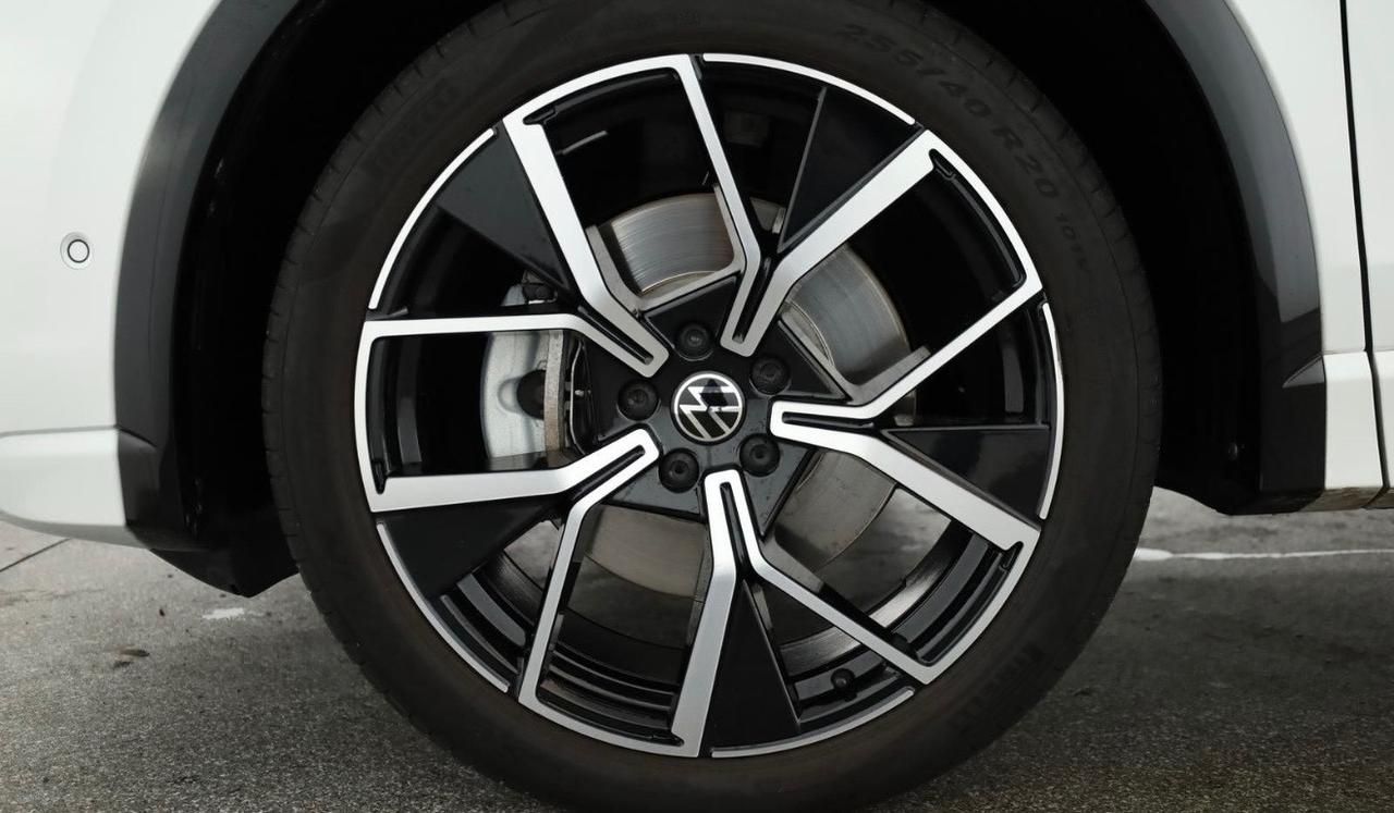 Volkswagen Tiguan 2.0TDi DSG R Line Navi Tetto Cerchi neri