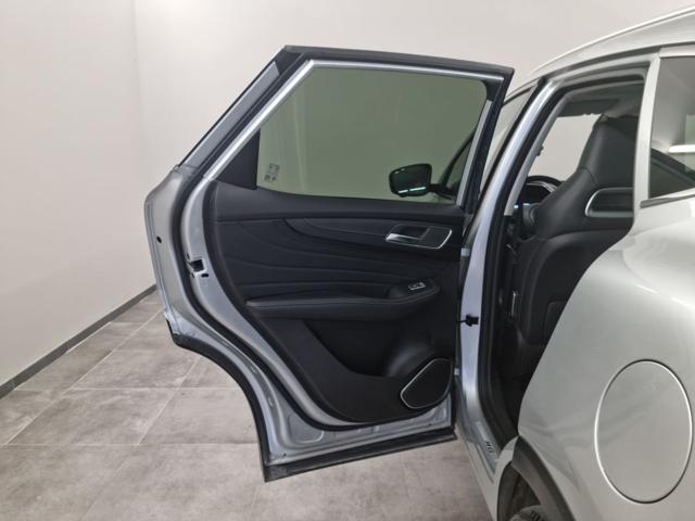 MG EHS Plug-in Hybrid Luxury
